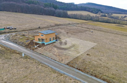 Predaj stavebného pozemku pre rodinný dom – Bzovská Lehôtka /1102 m2/